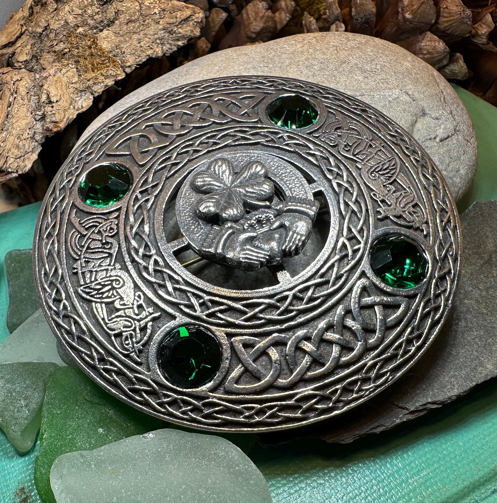 Large Irish Pride Claddagh Plaid Pin
