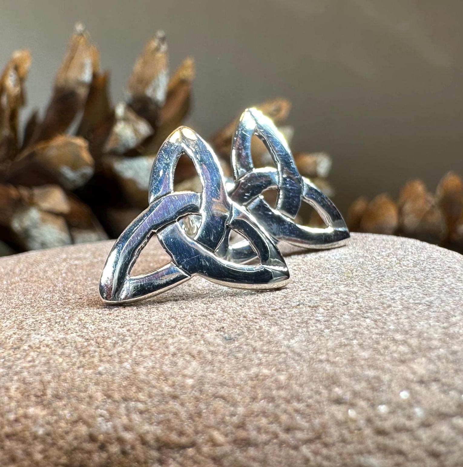 Zephyr Celtic Trinity Knot Earrings