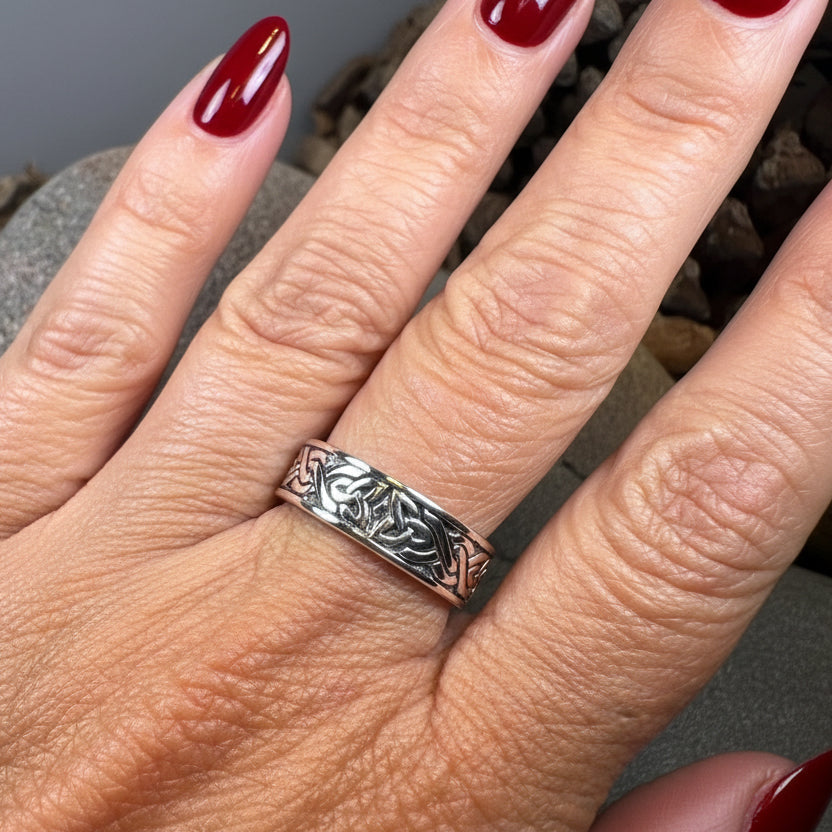 Dàil Celtic Ring in Sterling Silver