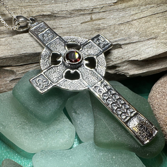 Gibrian Celtic Cross Necklace in Sterling Silver