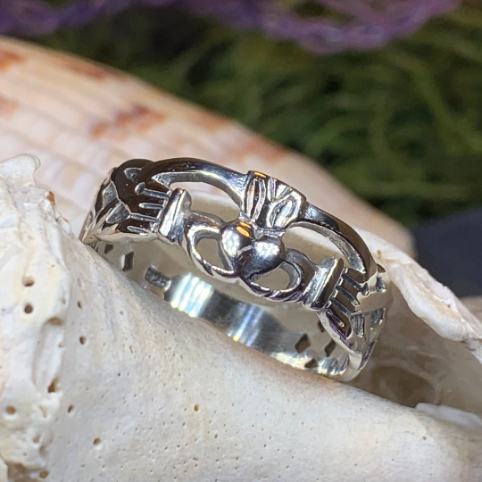 Ennis Irish Claddagh Ring in Sterling Silver