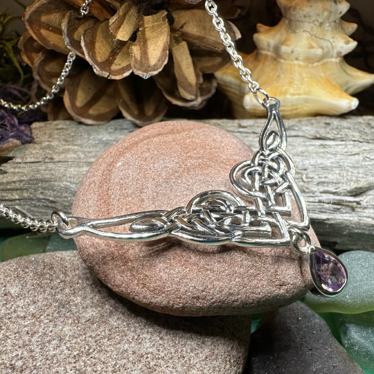 Sara Celtic Knot Necklace