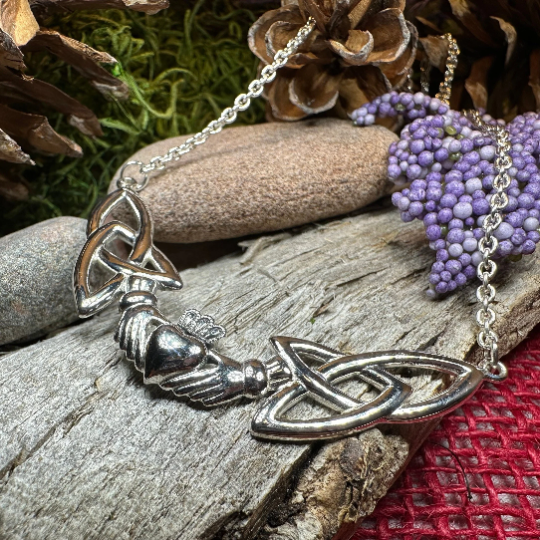 Irish Claddagh Lasting Love Necklace in Sterling Silver