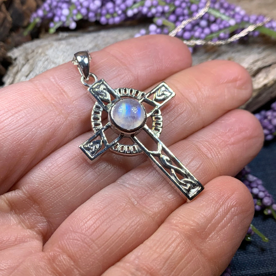 Lanis Celtic Cross Necklace