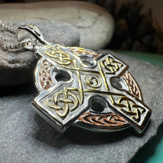 Bellavary Round Celtic Cross Necklace