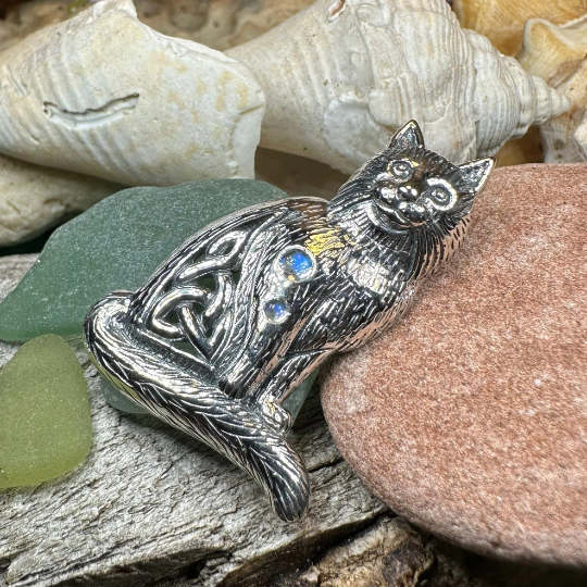 Salem Celtic Cat Necklace in Sterling Silver