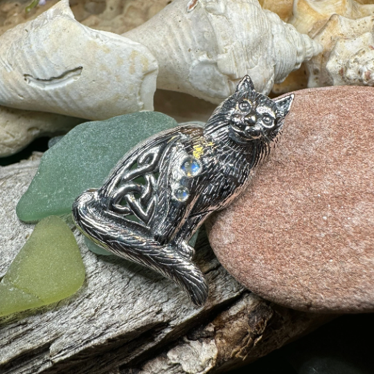 Salem Celtic Cat Necklace in Sterling Silver