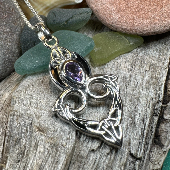 Cordelia Trinity Knot Necklace