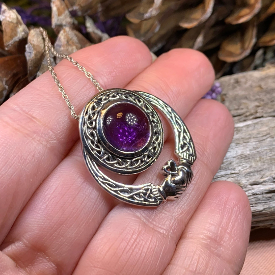 Morna Claddagh Necklace