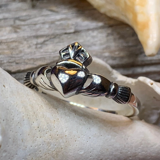 Dunlavin Claddagh Ring