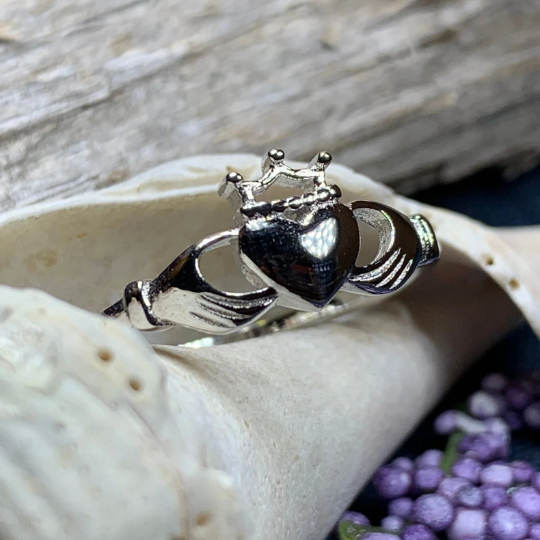 Bantry Claddagh Ring