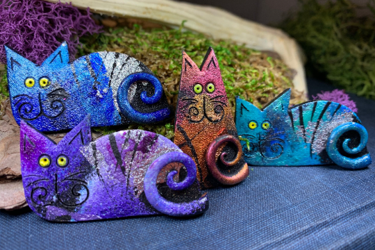 Quirky Cat Brooch