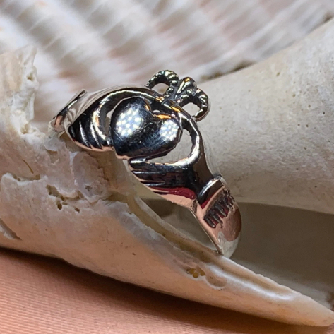 Cushina Irish Claddagh Ring