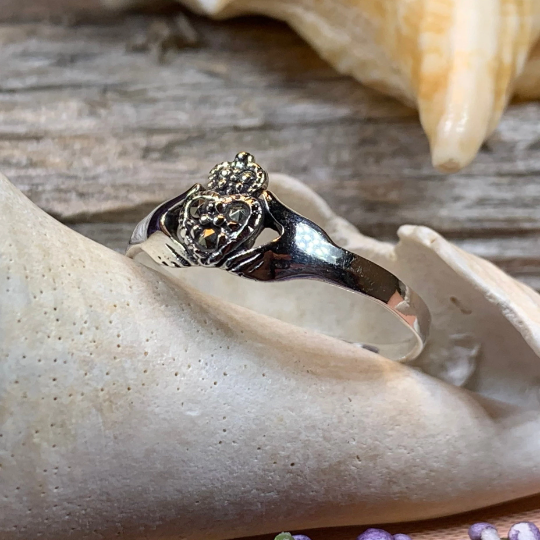 Donegal Irish Claddagh Ring with Sterling Silver